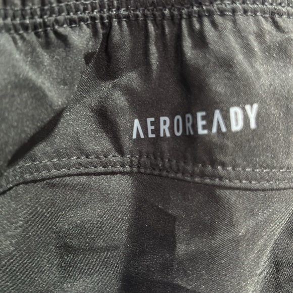 Adidas Pacer Athletic Shorts,elastic waist,drawcord,water absorbent,feel dry - Picture 6 of 10